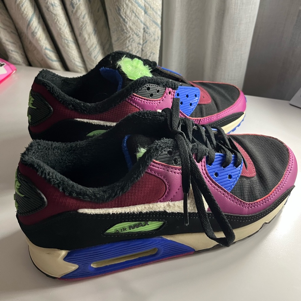 NIKE AIR MAX 90 “Cactus Flower Dark Beetroot” - US 8 women’s